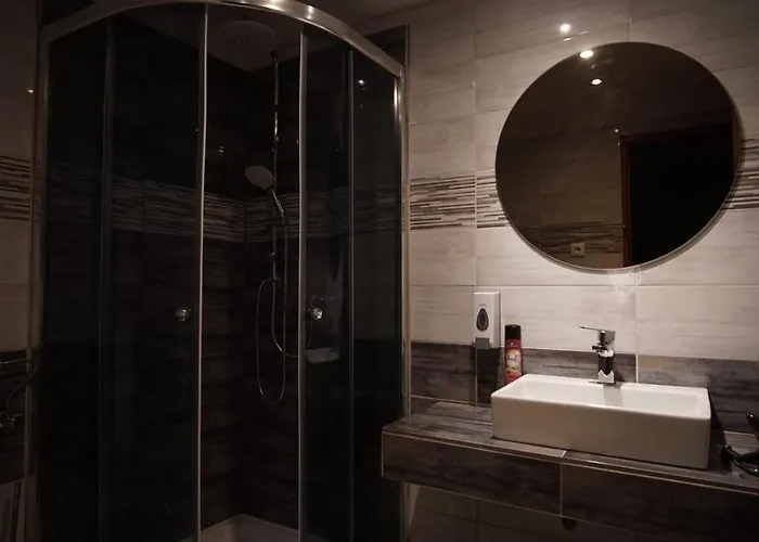 Napsugar Vendeghaz - Apartament *